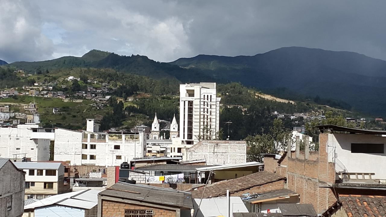 Hostal Los Lirios ロハ エクステリア 写真