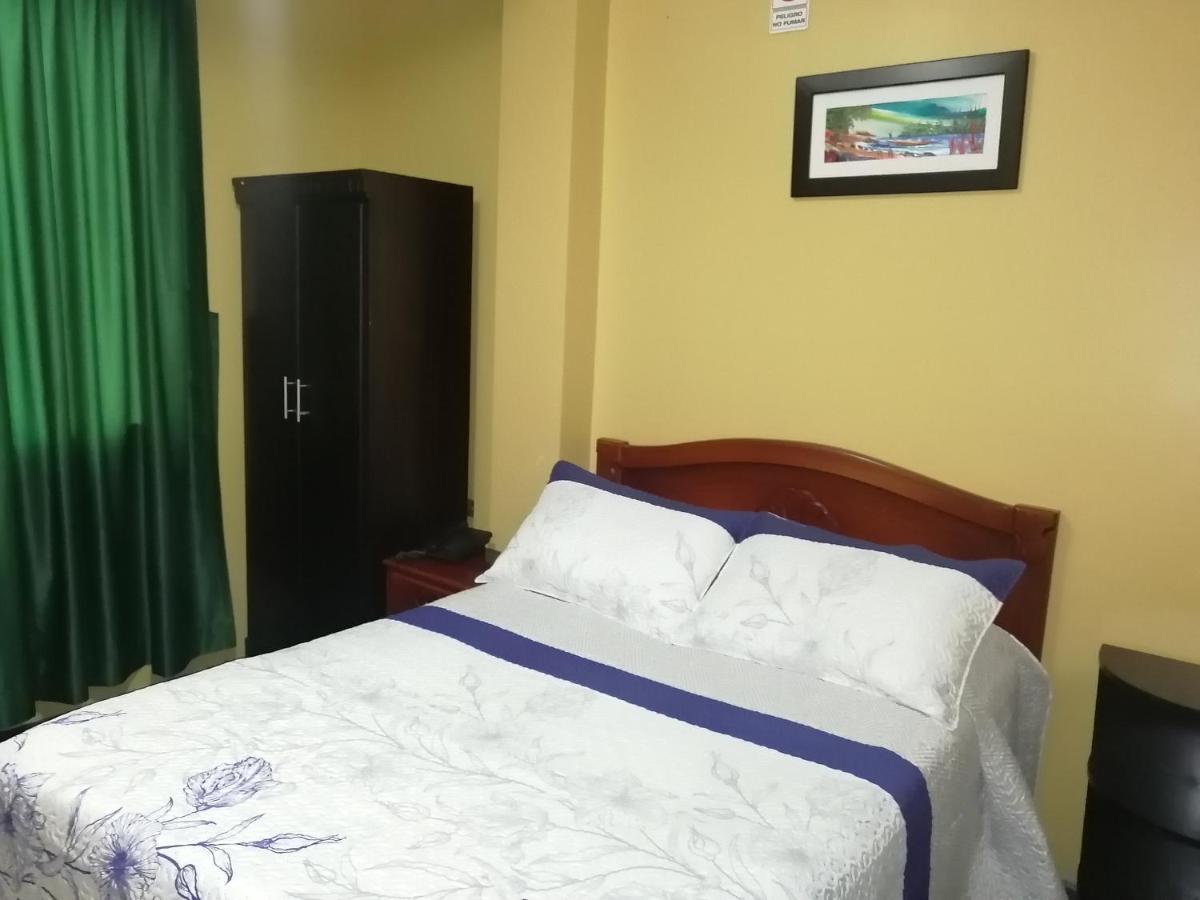 Hostal Los Lirios ロハ エクステリア 写真